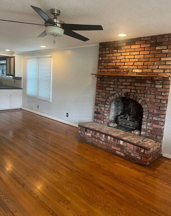 Building Photo - 2 bd 2 ba home in glencoe