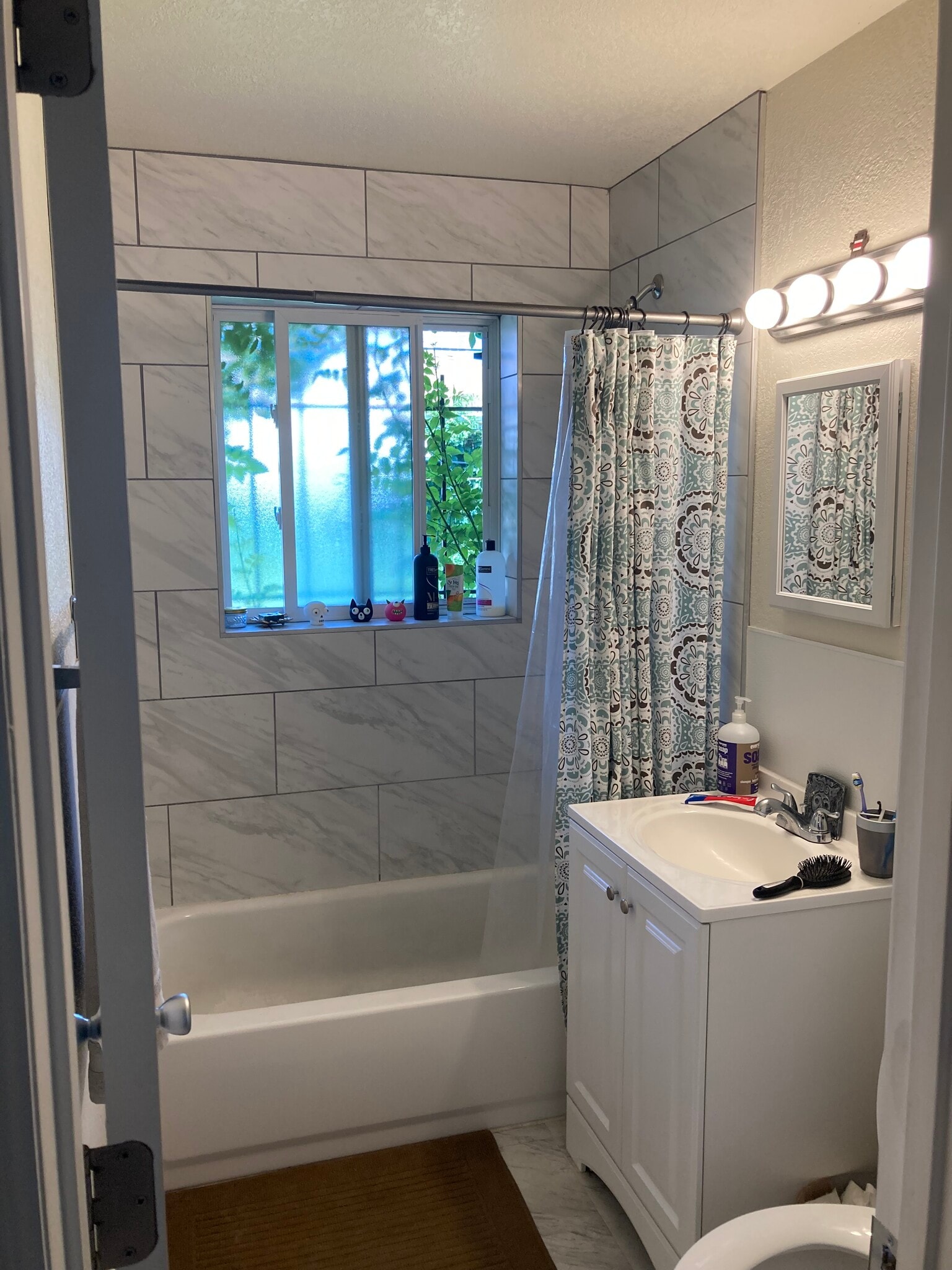 Building Photo - 3915 W 23rd Ave