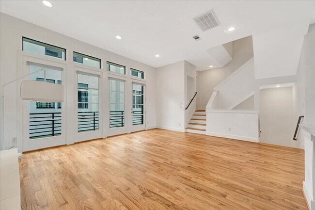 Building Photo - 2104 Colorado St