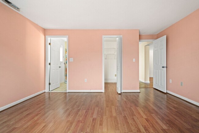 Building Photo - 12 9th St