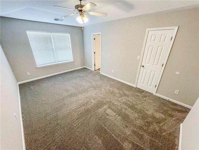 Building Photo - 4682 Liberty Square Dr