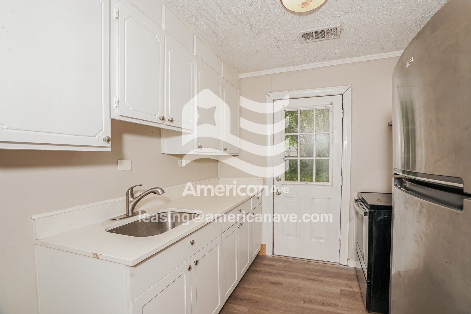 Building Photo - 209 Meadowdale Dr