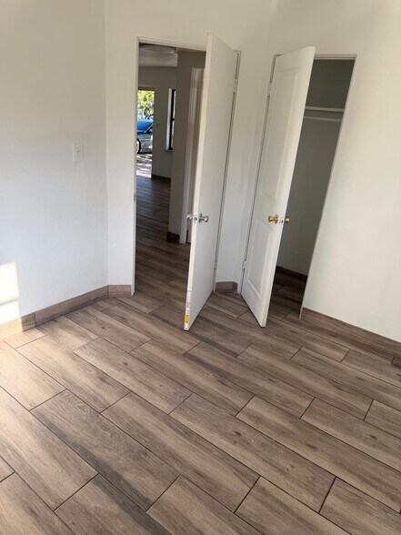 Building Photo - 6323 Ravinnia Dr