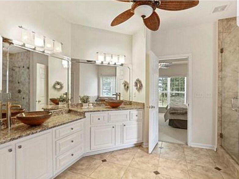 Building Photo - 12600 Morningpark Cir