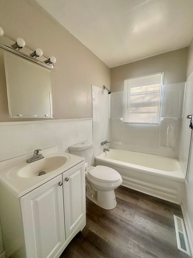 Building Photo - Ranch Style 3 Bedroom Home For Rent