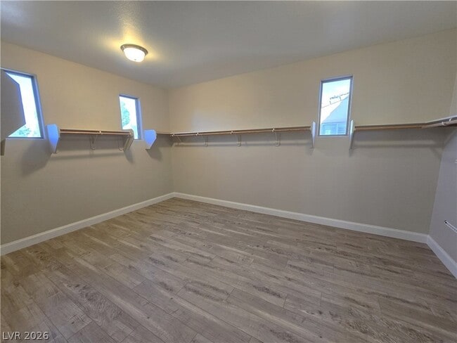 Building Photo - 927 Via Canale Dr