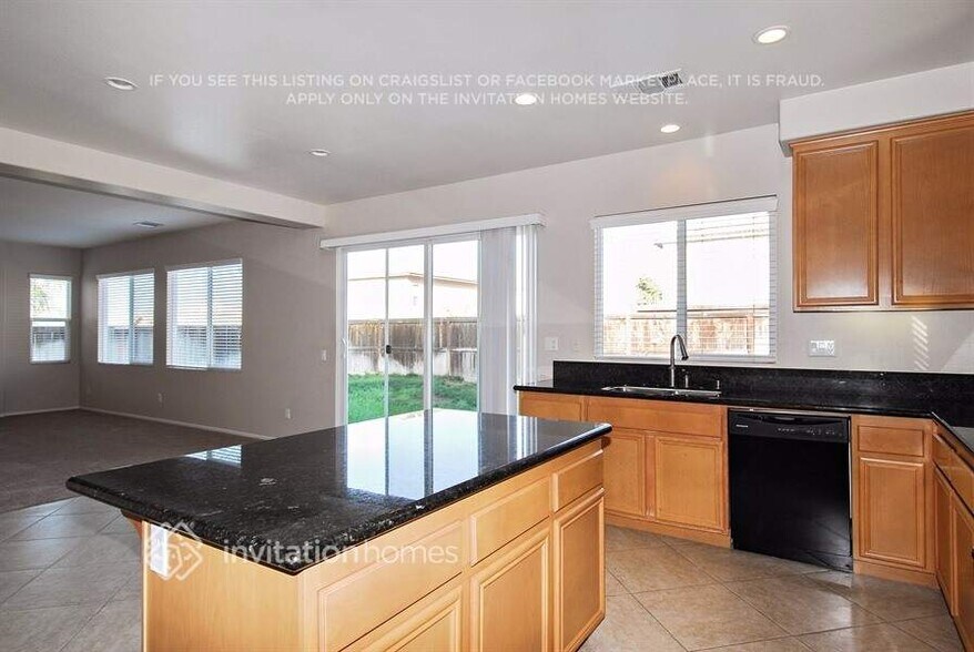 Building Photo - 26174 Charismatic Ct