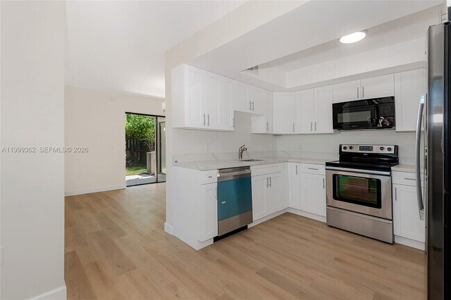 Building Photo - 11125 SW 132nd Ct