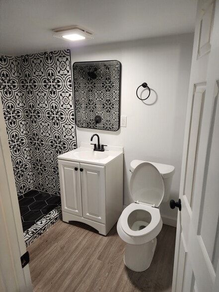 Building Photo - 15731 Lauder St