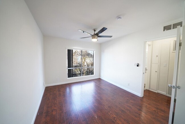 Interior Photo - Camellia