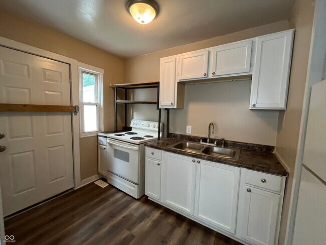 Building Photo - 3336 Baltimore Ave