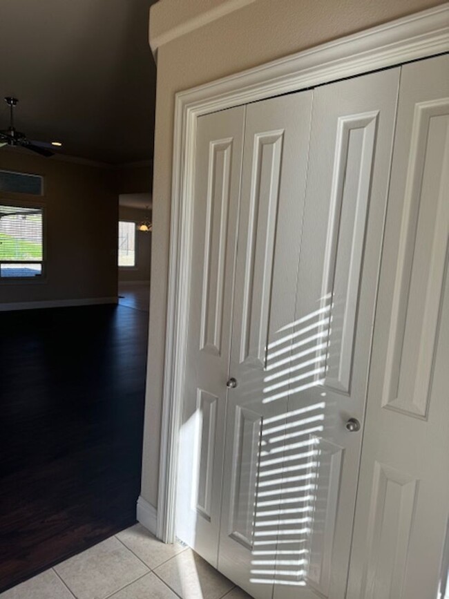 Building Photo - Beautiful 4 Bedroom in Cottonwood