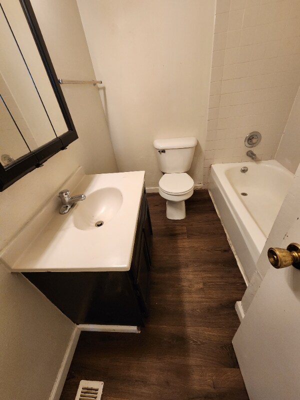 Building Photo - 657 E Clarion Dr