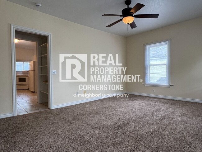 Building Photo - Charming 1BR Apartment in Historic Vine Neighborhood – Close to Downtown & Bronson
