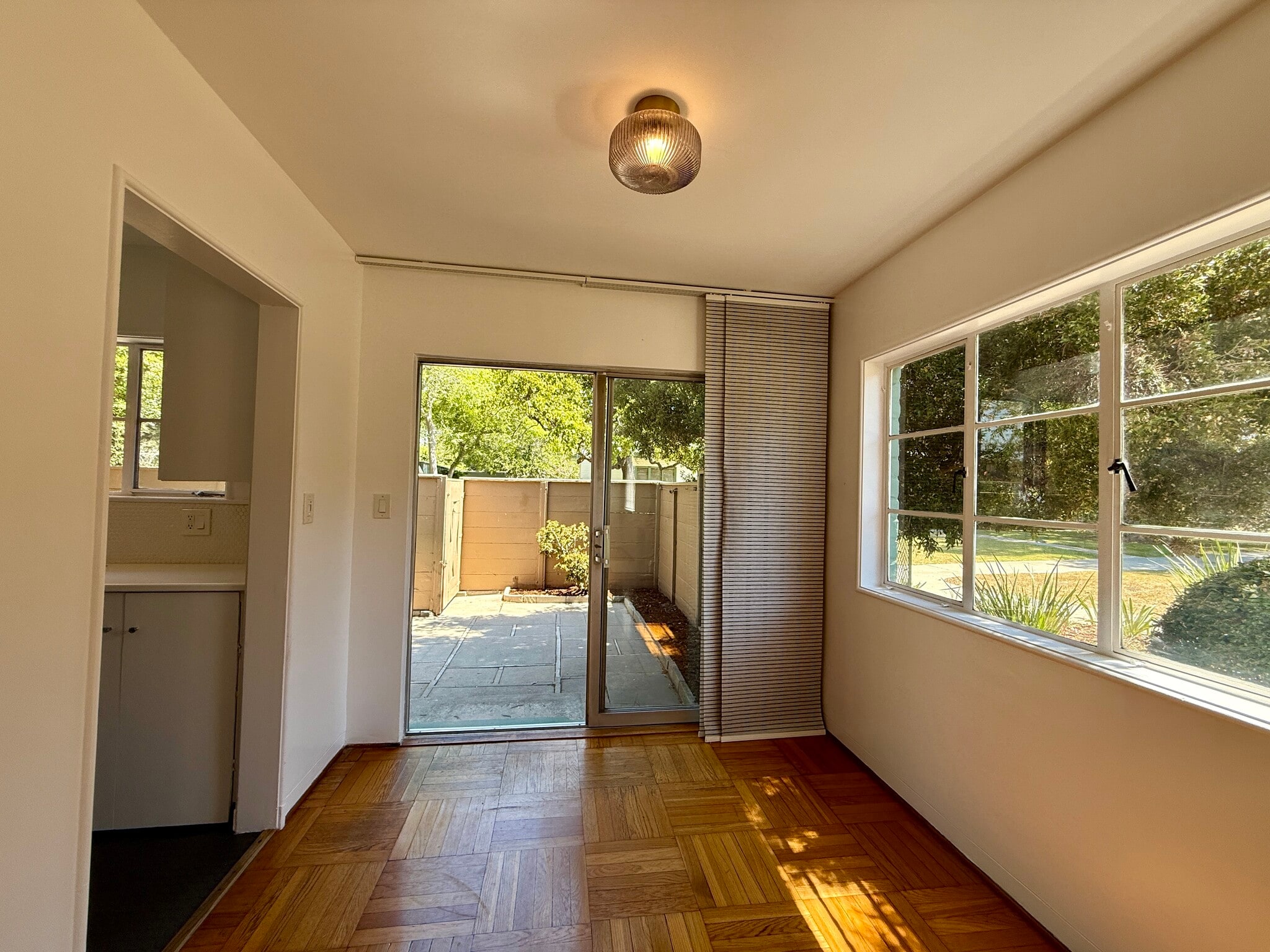Building Photo - 5530 Village Grn