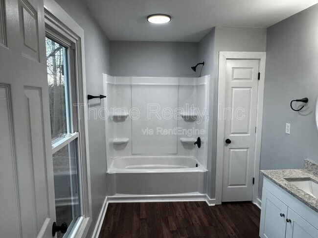 Building Photo - 813 Greyson Rd