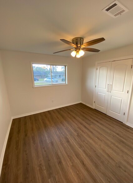 Building Photo - 108 Florence Dr