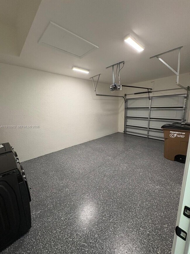 Building Photo - 1201 Leroy Ave