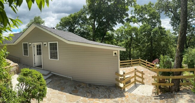 Building Photo - 22 Hemlock Trail