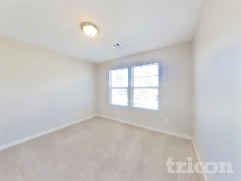 Building Photo - 197 Altondale Dr