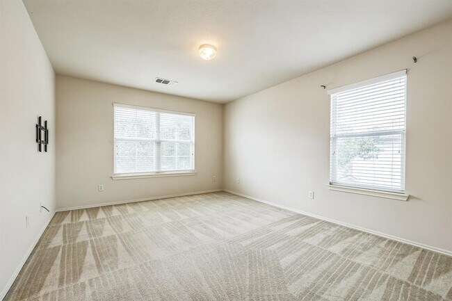 Building Photo - 904 Sally Lunn Way