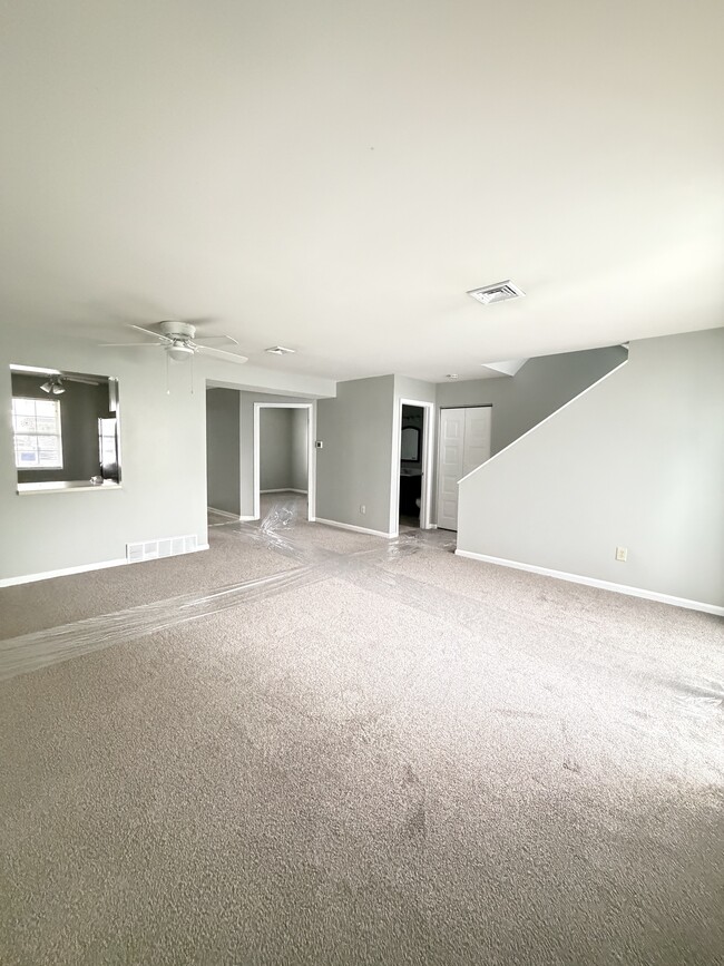 Building Photo - 511 Thomas Rd