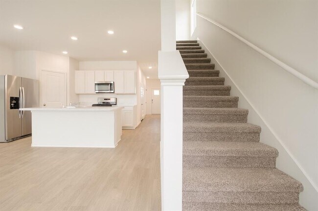 Building Photo - 317 Santo Domingo Rd