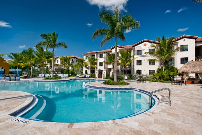 Building Photo - Doral View