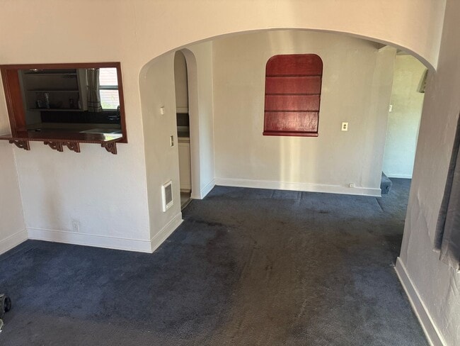 Building Photo - Great Home in Bethel-Danebo Neighborhood