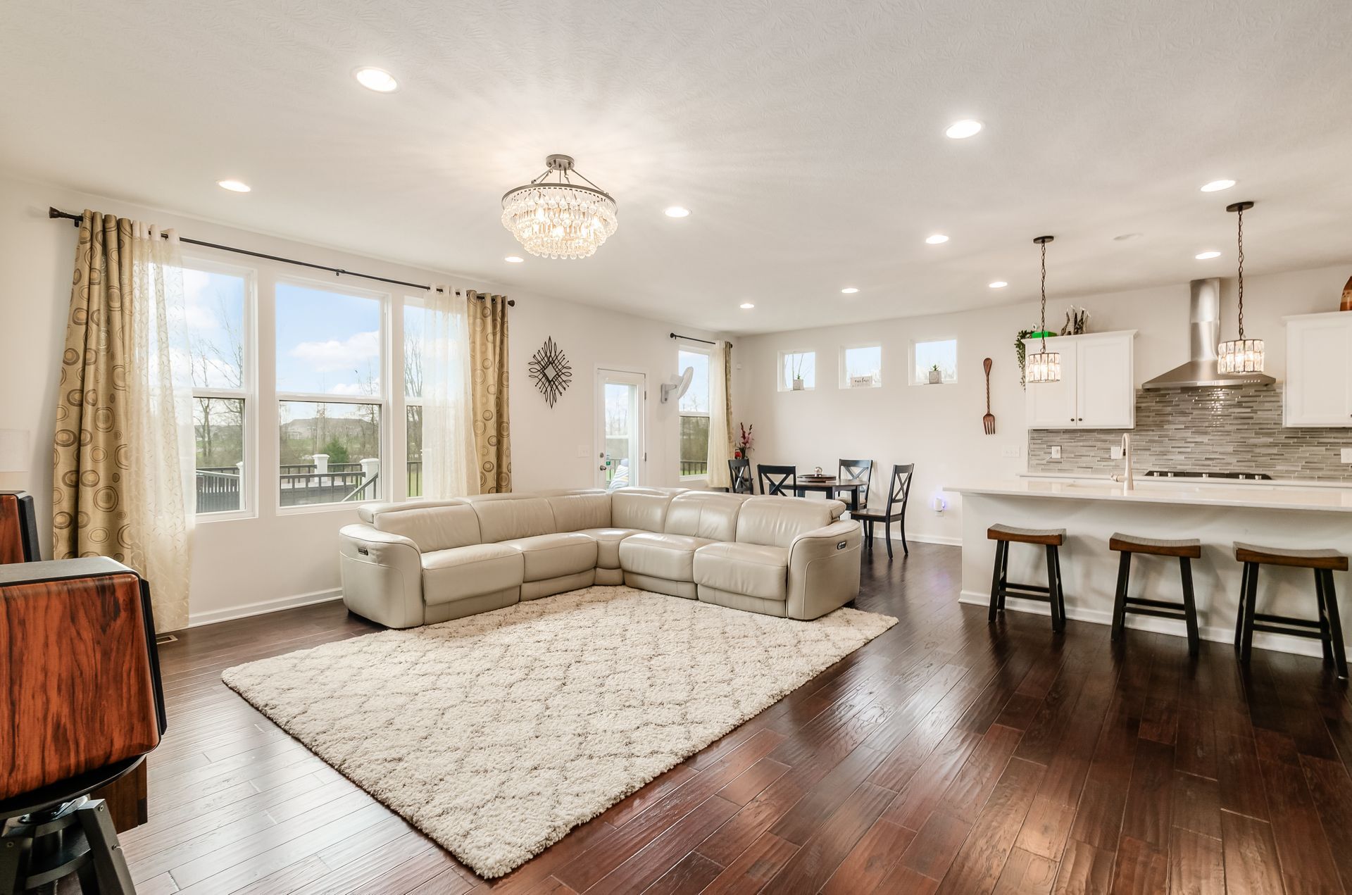 Building Photo - 6692 Rocky Ridge Dr