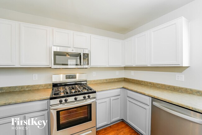 Building Photo - 12956 N Steamboat Dr