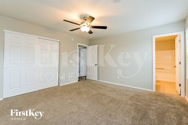Building Photo - 9966 E Deer Trail