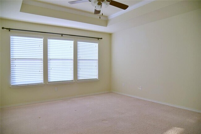 Building Photo - 16008 Hawthorne Heights Trail