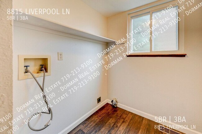 Building Photo - 8815 Liverpool Ln