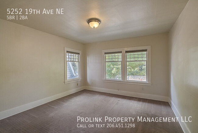 Building Photo - 5252 19th Ave NE