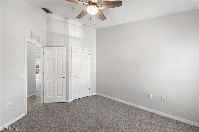 Building Photo - 839 Hampton Cir