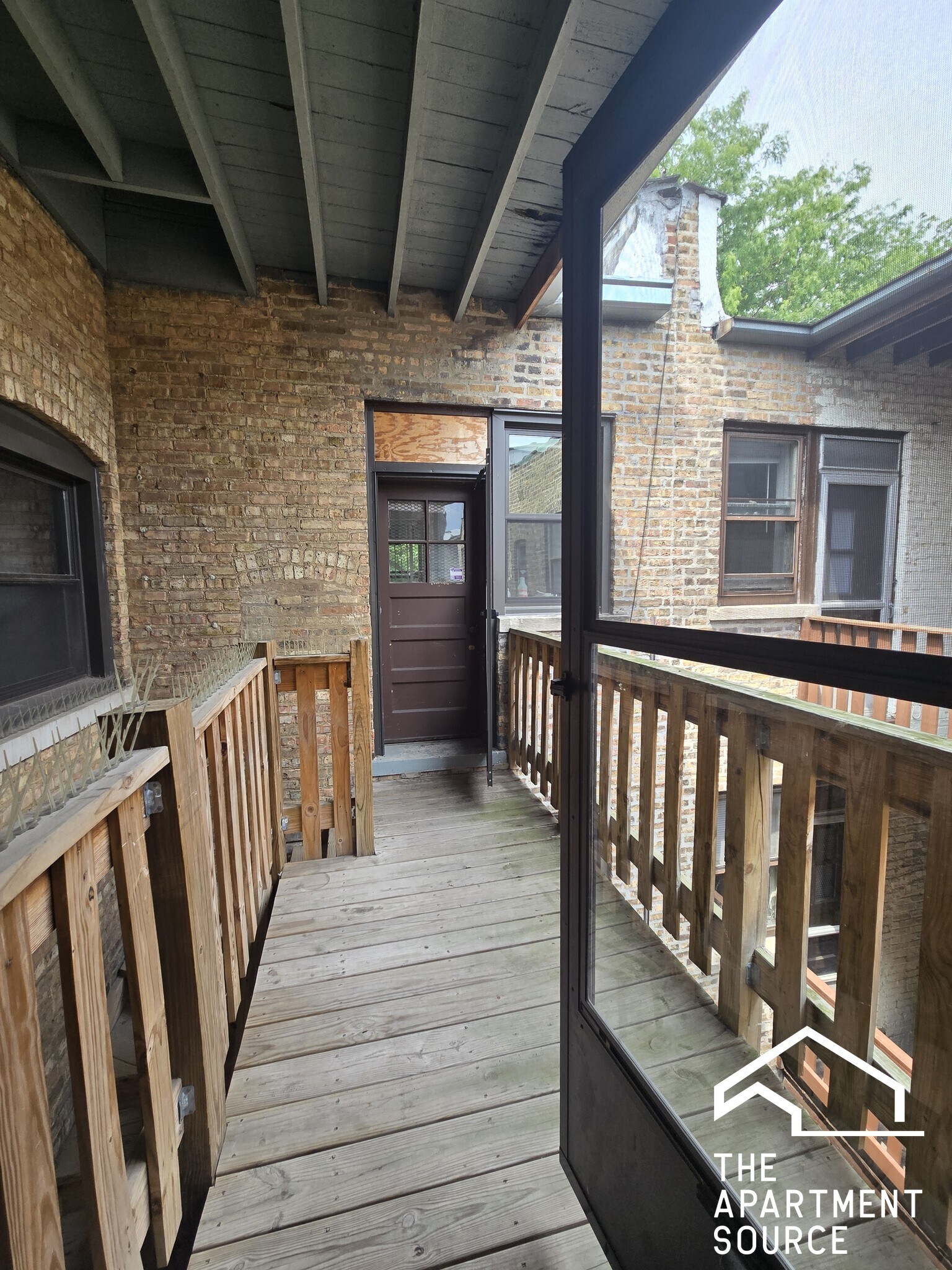 Building Photo - 4527 N Paulina St