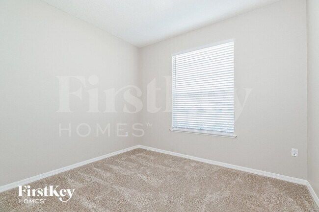 Building Photo - 1981 The Oaks Blvd