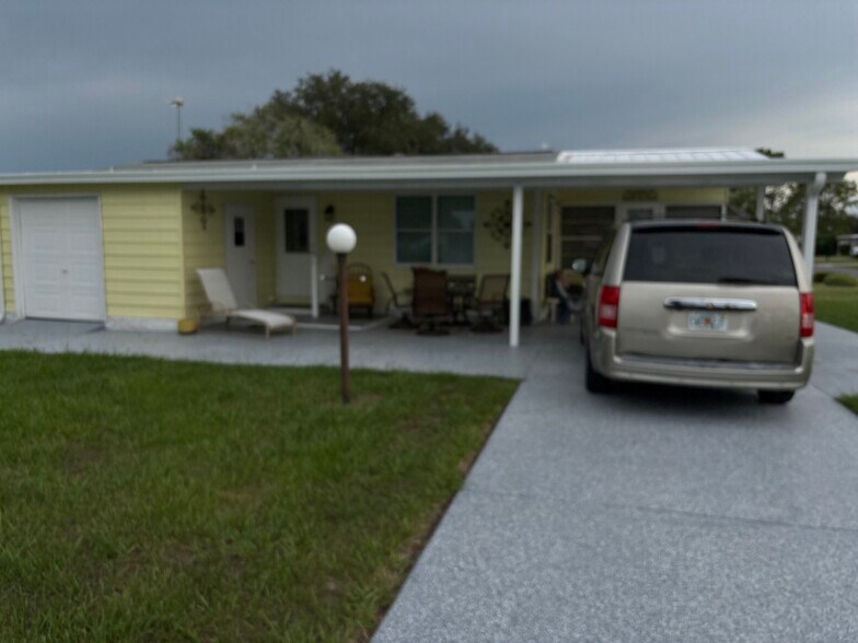 Building Photo - 631 Tracy Dr