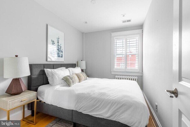 Building Photo - 2243 40th St NW