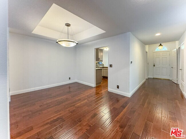 Building Photo - 4355 Ventura Canyon Ave