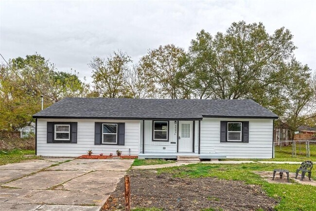 Building Photo - 4909 Higgins St