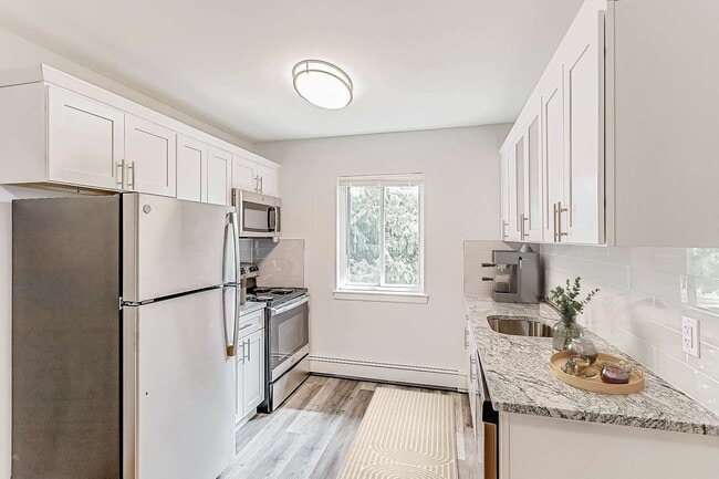 Building Photo - Seaford Gardens