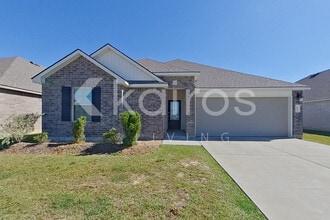 Building Photo - 203 SANTIAGO COURT