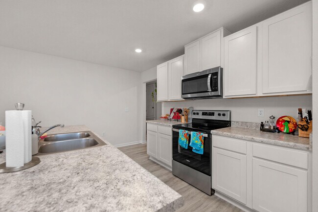 Building Photo - 5787 Belmont Stakes Rd