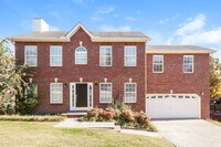 Building Photo - 105 Walton Trce S