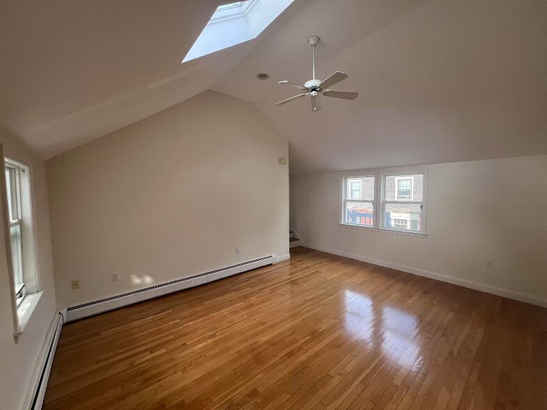 Building Photo - 85 Mt Auburn St
