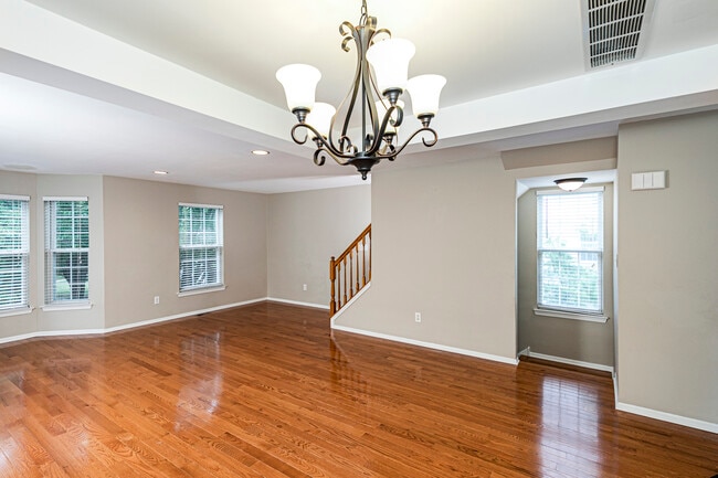Building Photo - 212 William Livingston Ct