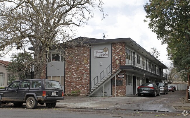 Primary Photo - Walnut Manor