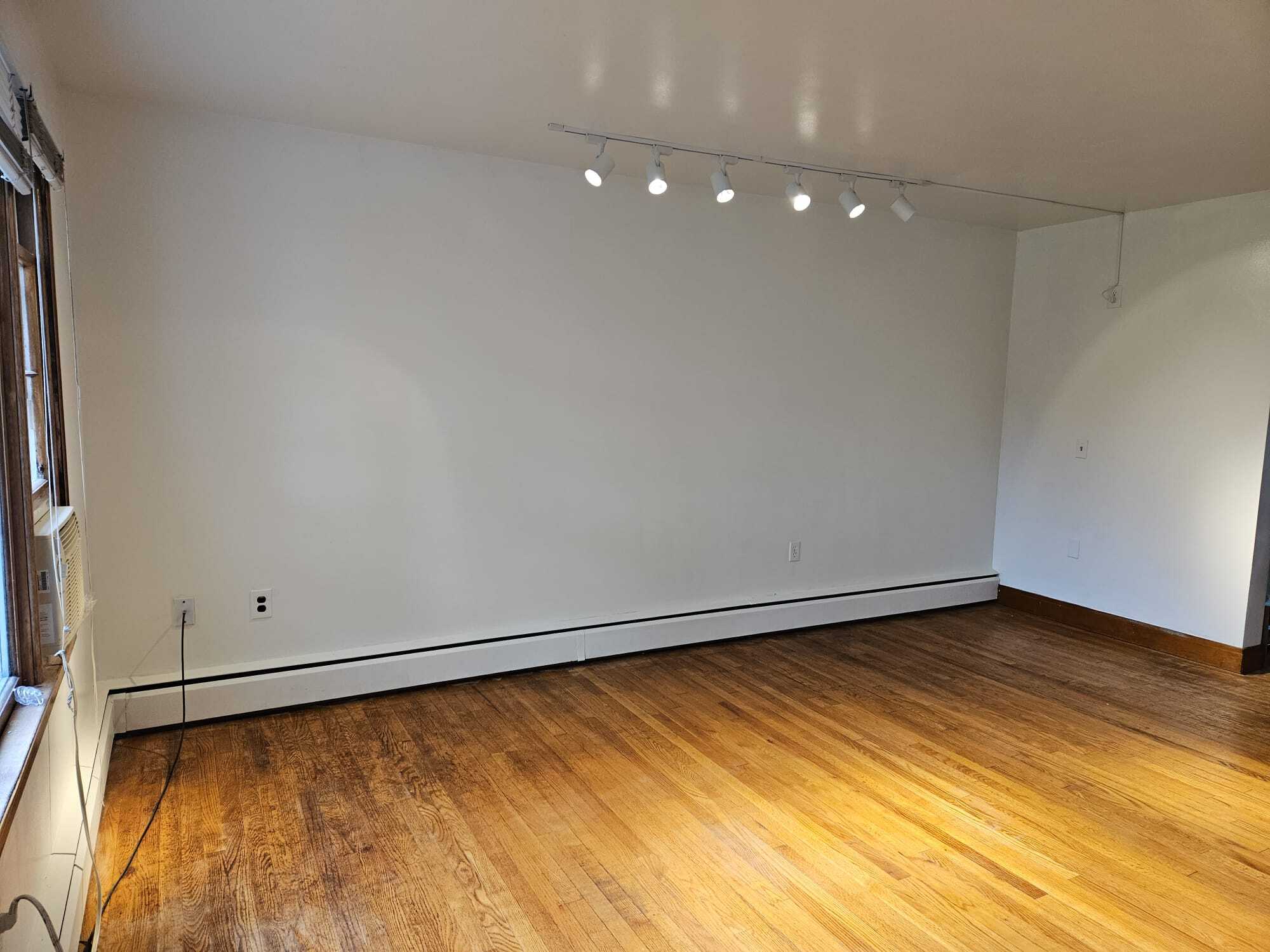 Living room - 244 Vineyard Ave